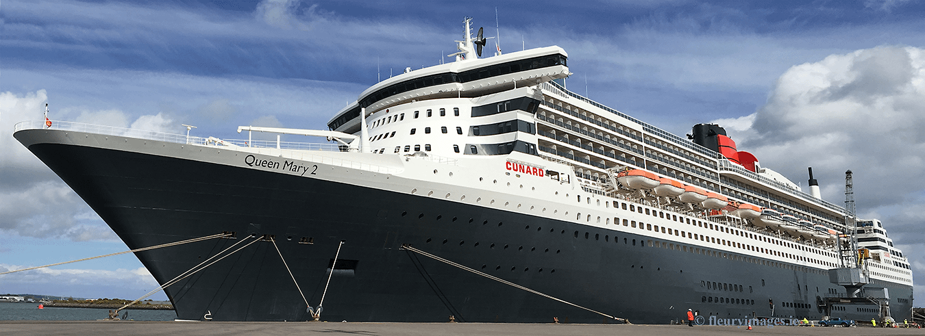 Copy-Queen-Mary-2-Ringaskiddy-2015-4
